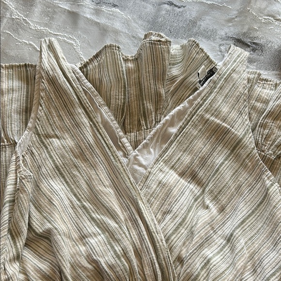 American Eagle Outfitters Striped Cream Romper - Picture 10 of 10